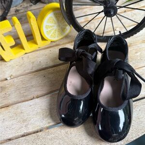 Capezio Black Patent Leather Dress Shoes